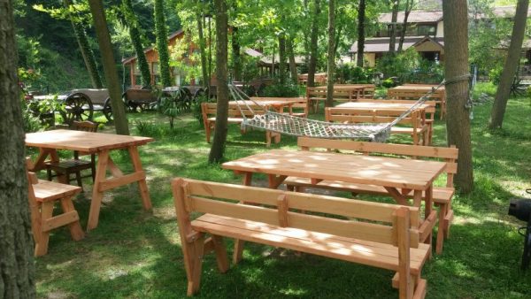 sırt dayamalı piknik masası